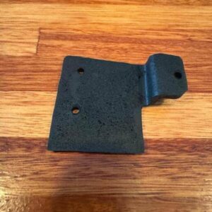 Drip moulding spacer roof RH