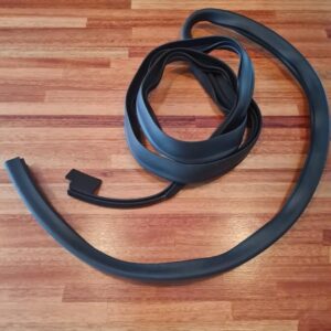 Rubber between tub and upper panel 40 LH