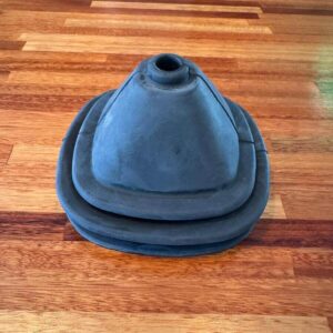 Cover main gear lever