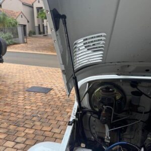 Gas lift shocks set for bonnet