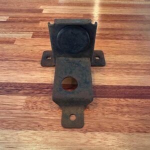 Jack bracket under seat – 74 to 80