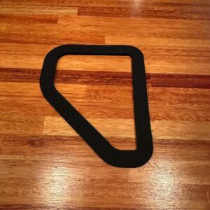 Kick vent packing per side