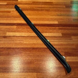 Outer brush strip QV RH (thicker rubber version)