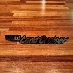 Post 80 LANDCRUISER top fender emblem