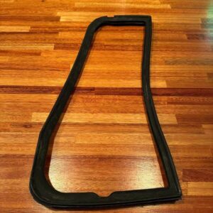 Quartervent window rubber LH