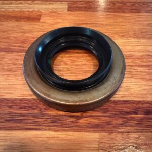 Front and rear centre portion seal