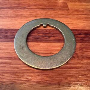 Front axle hub claw washer