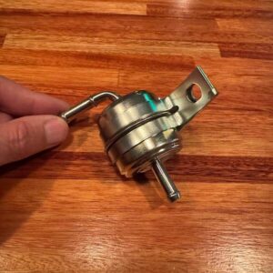 Inline metal fuel filter
