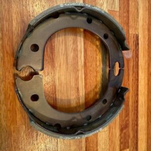Handbrake shoe assy per side